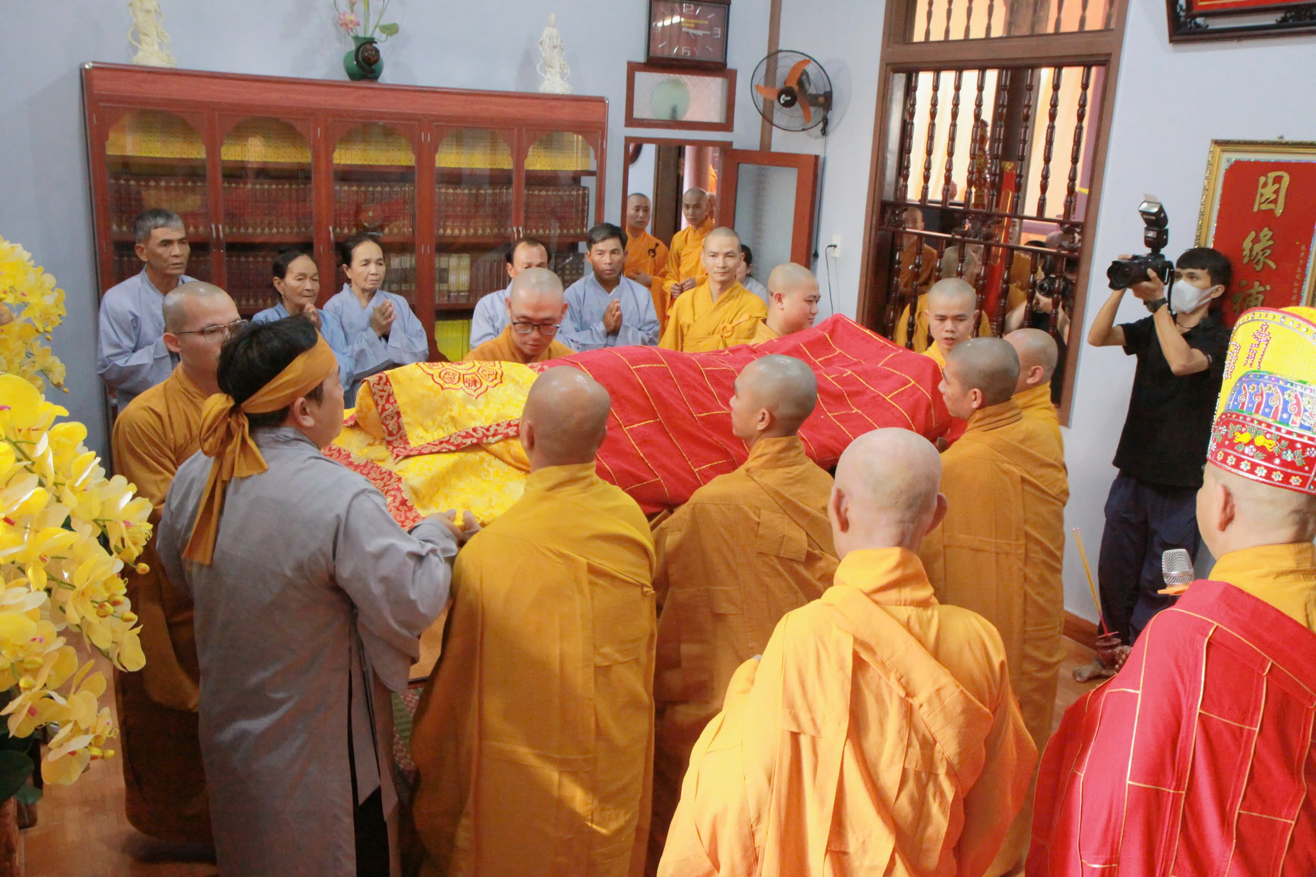 Quy Nhơn: Lễ nhập kim quan Hòa thượng Thích Đồng Quả